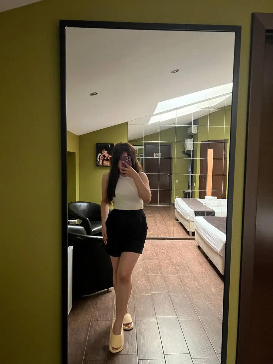 Leyla escort in Milan