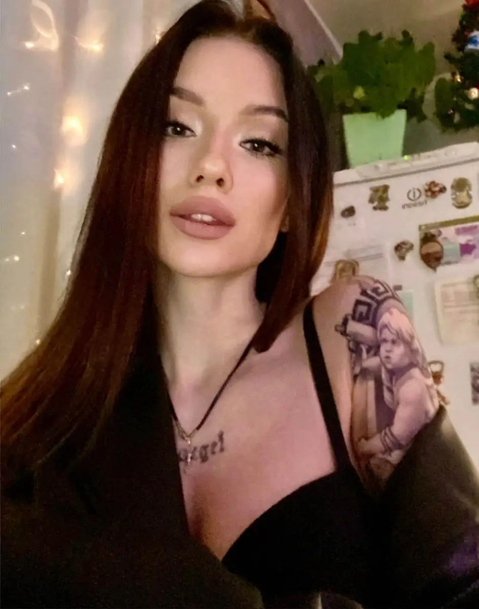 Lika escort in Milan