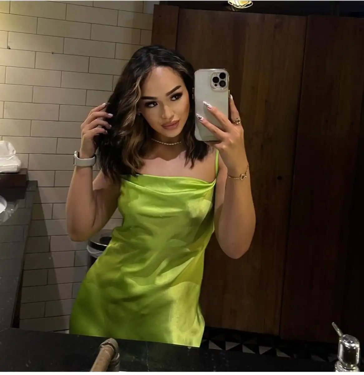 Lilia escort in Milan