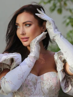 Lily escort in Milan