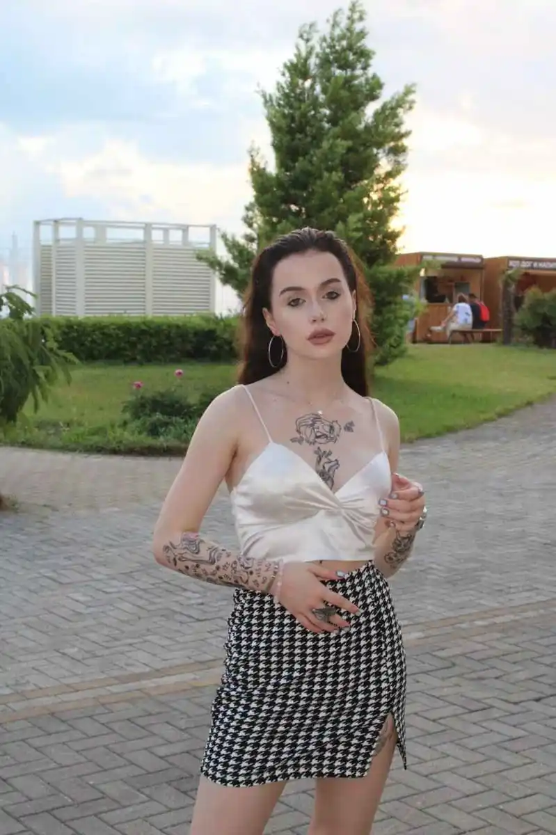 Lina escort in Milan
