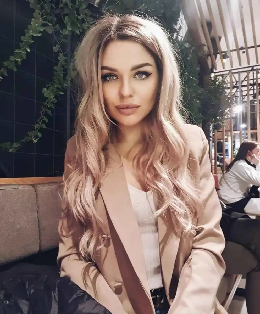 Masha escort in Milan