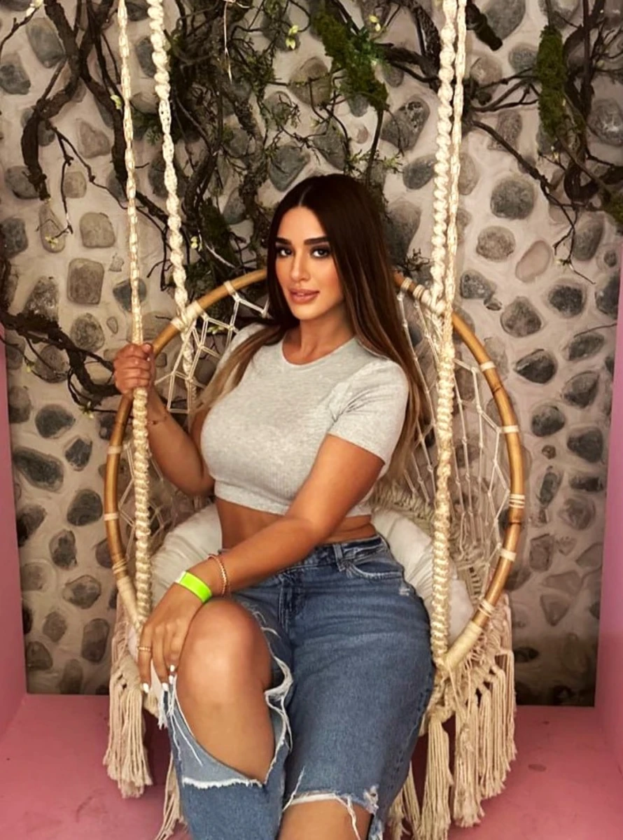 Maya escort in Milan