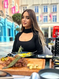 Maya escort in Milan