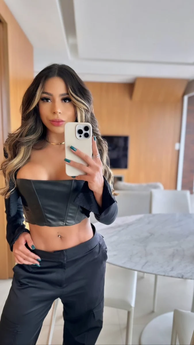 Mel escort in Milan
