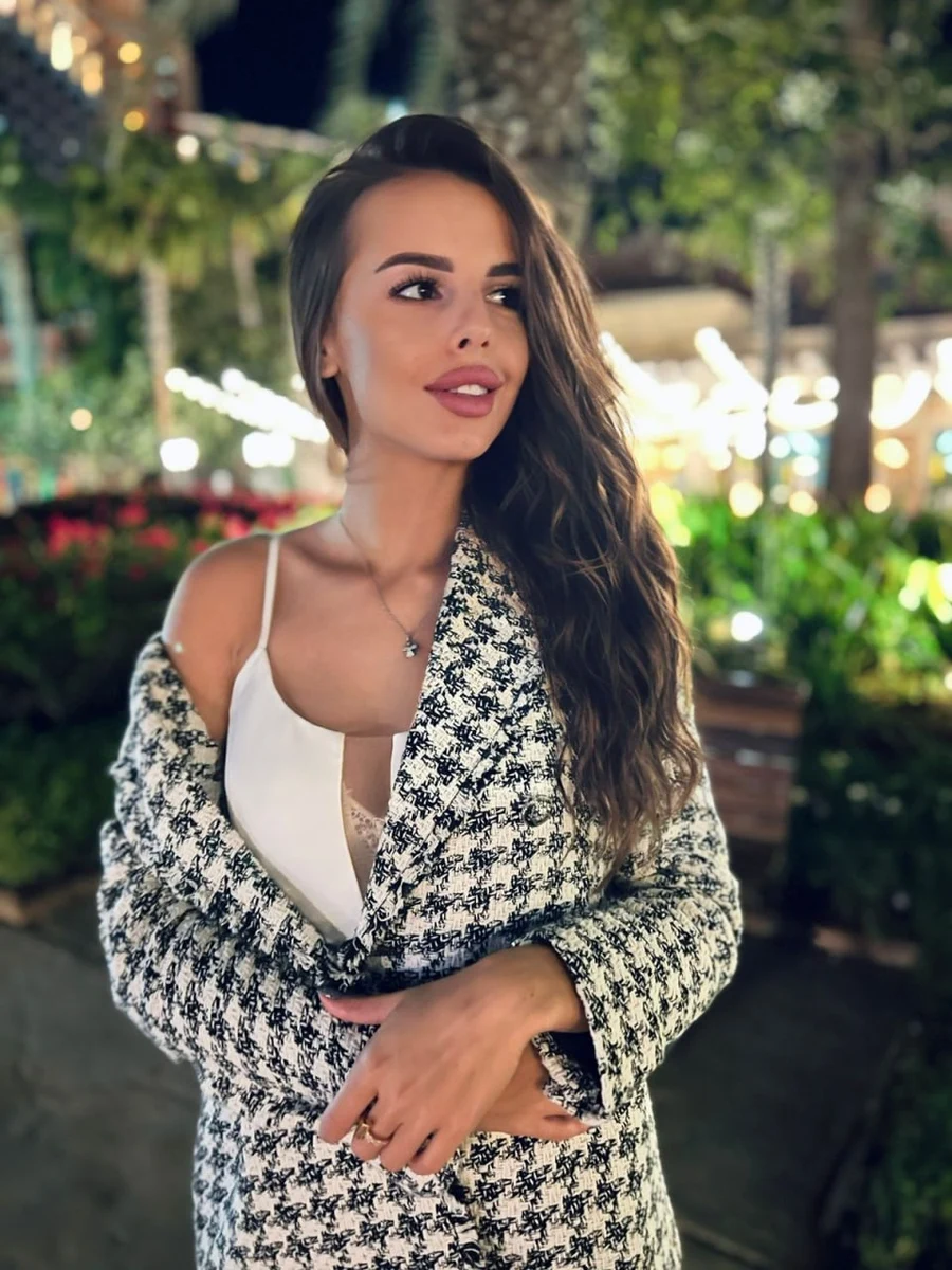 Mika escort in Milan