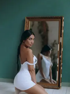 Mira escort in Milan