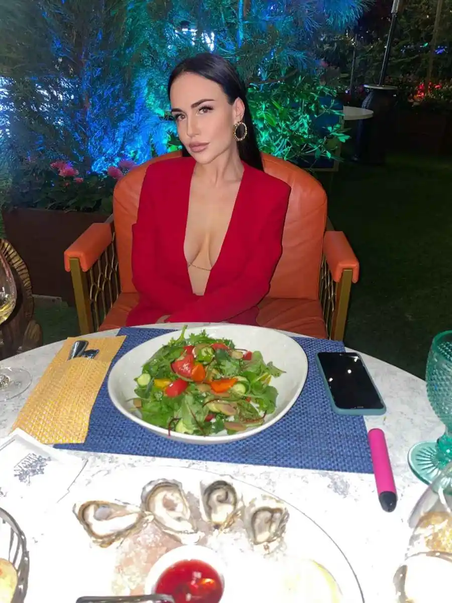 Monica escort in Rome