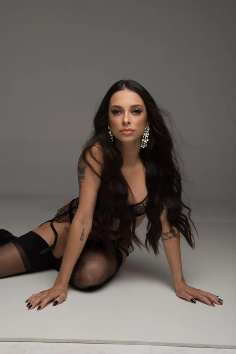 Monique escort in Milan