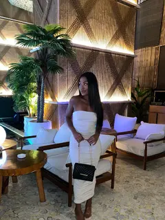 Naomi escort in Milan