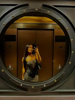 Naomi escort in Milan