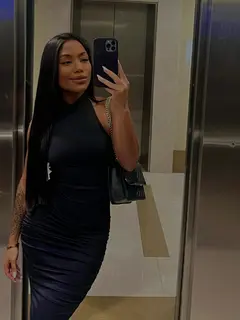 Naomi escort in Milan