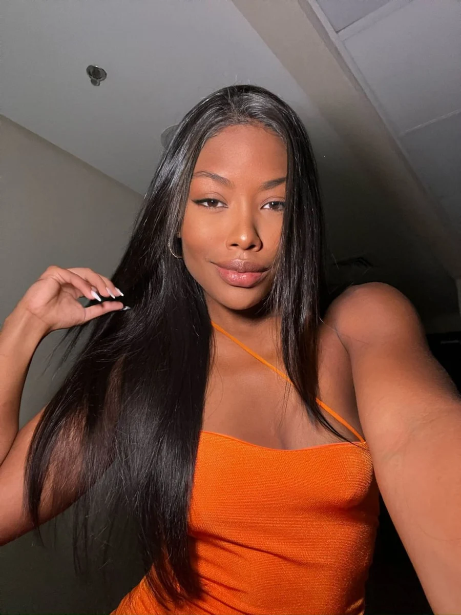 Naomi escort in Milan