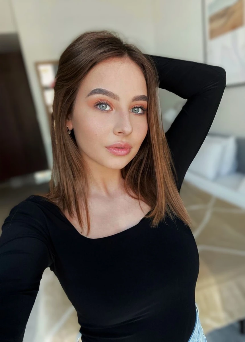 Nikole escort in Milan