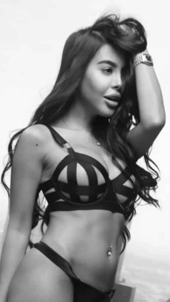Nina escort in Rome