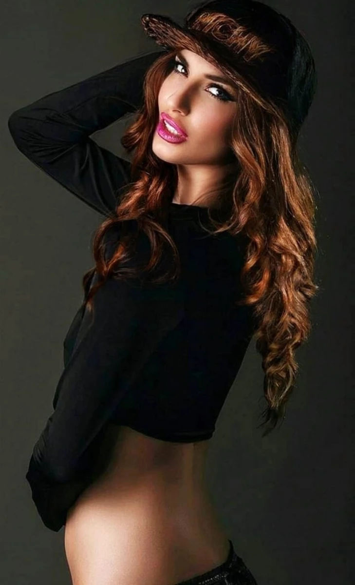Ninnel escort in Rome
