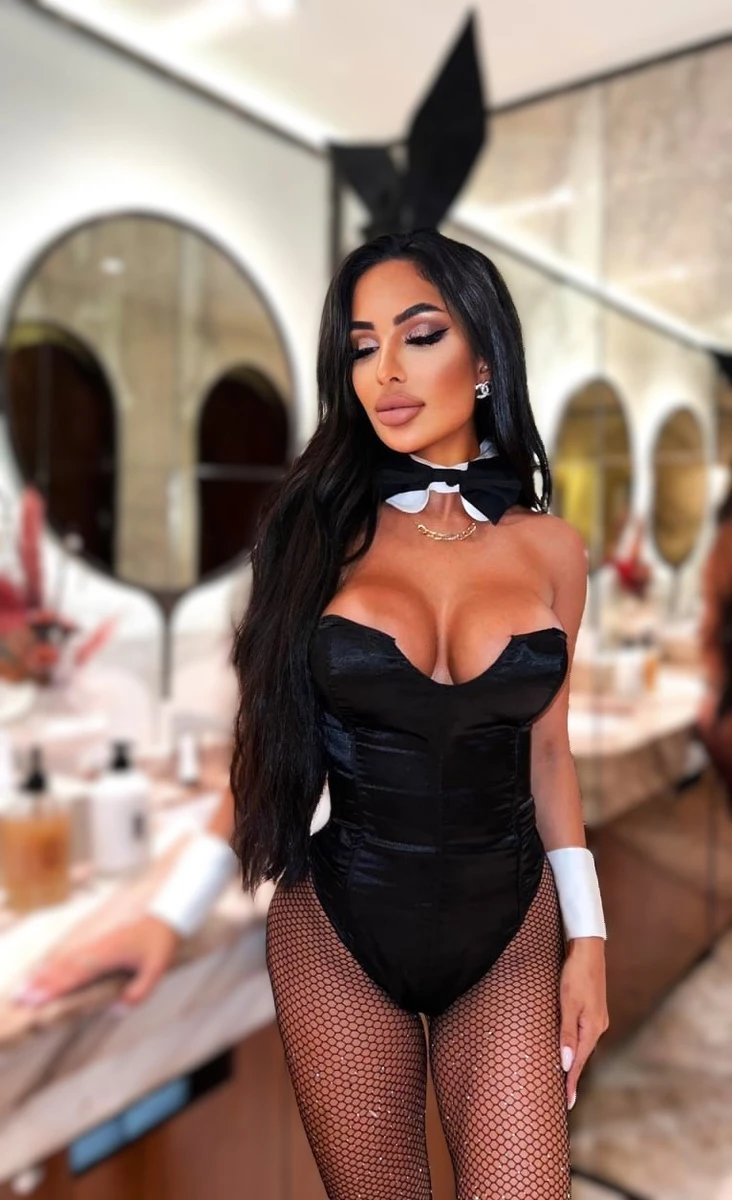 Pamela escort in Rome
