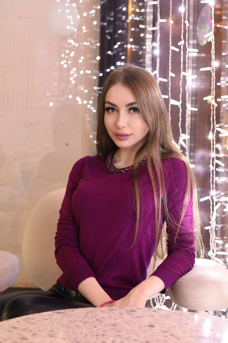 Polina escort in Milan