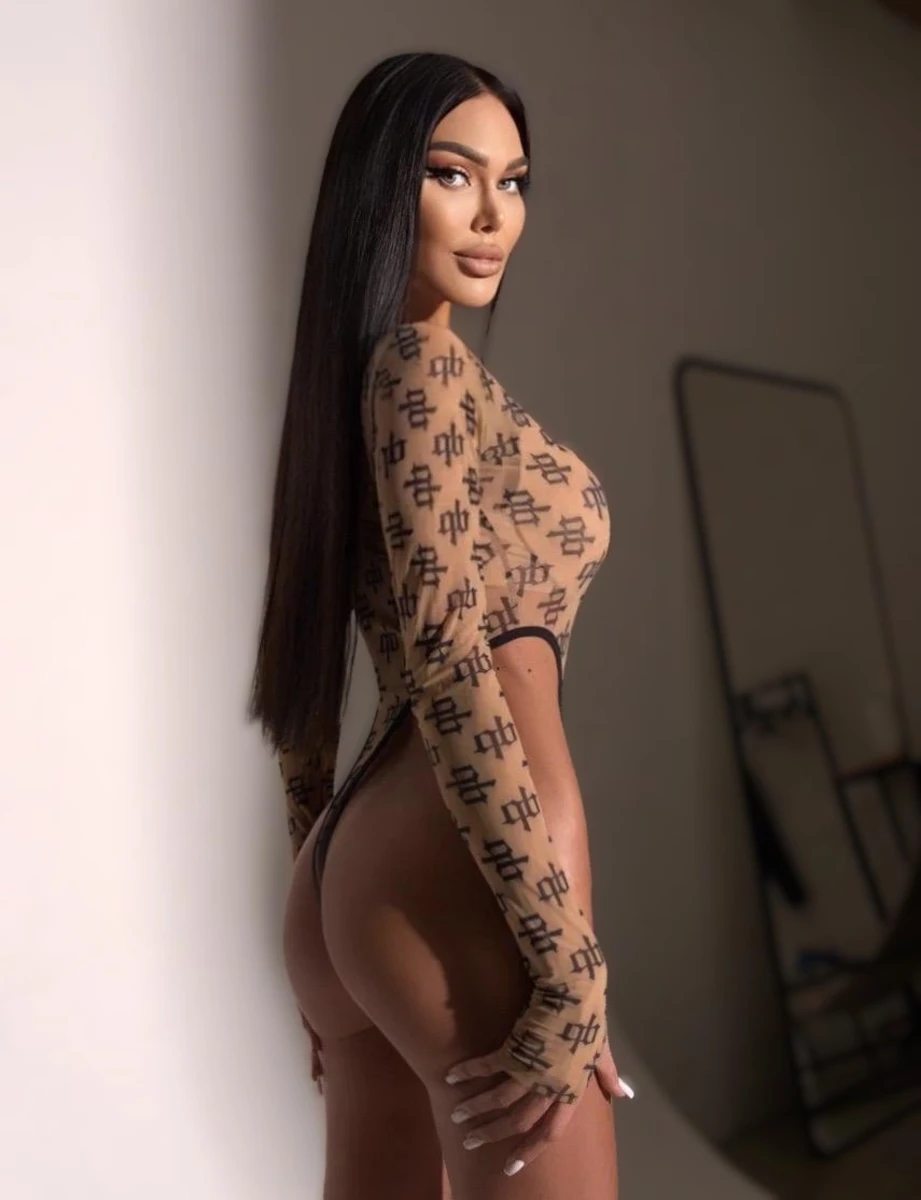 Sabina escort in Rome