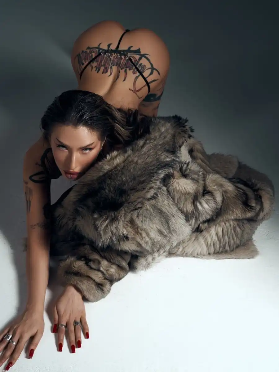Sophia escort in Milan