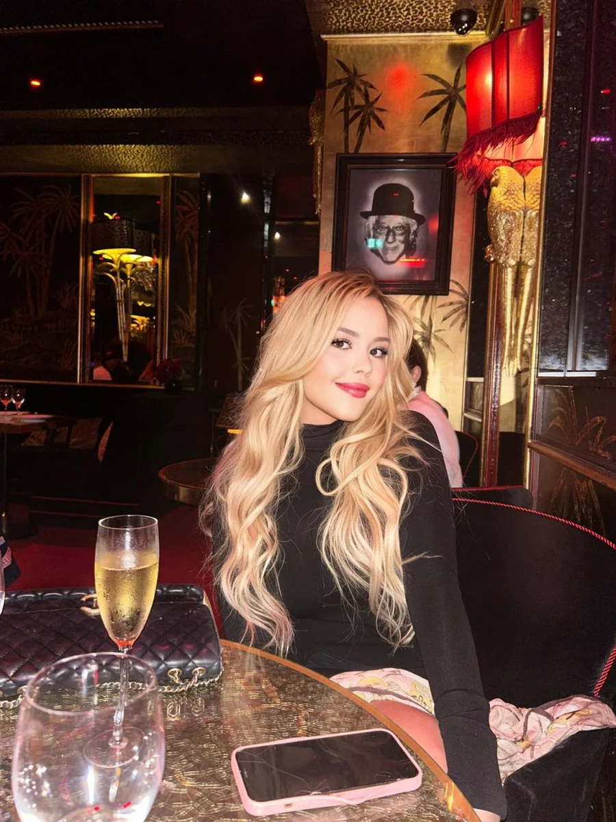 Sophia escort in Milan