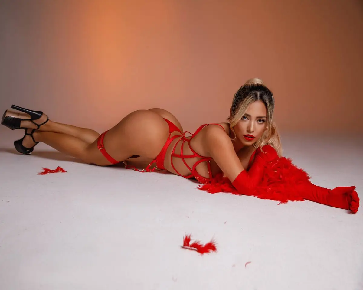 Stepphie escort in Rome