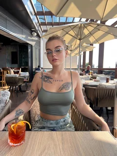 Tasya escort in Milan