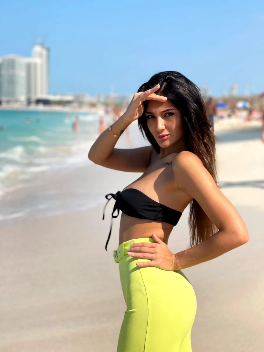 Tina escort in Milan