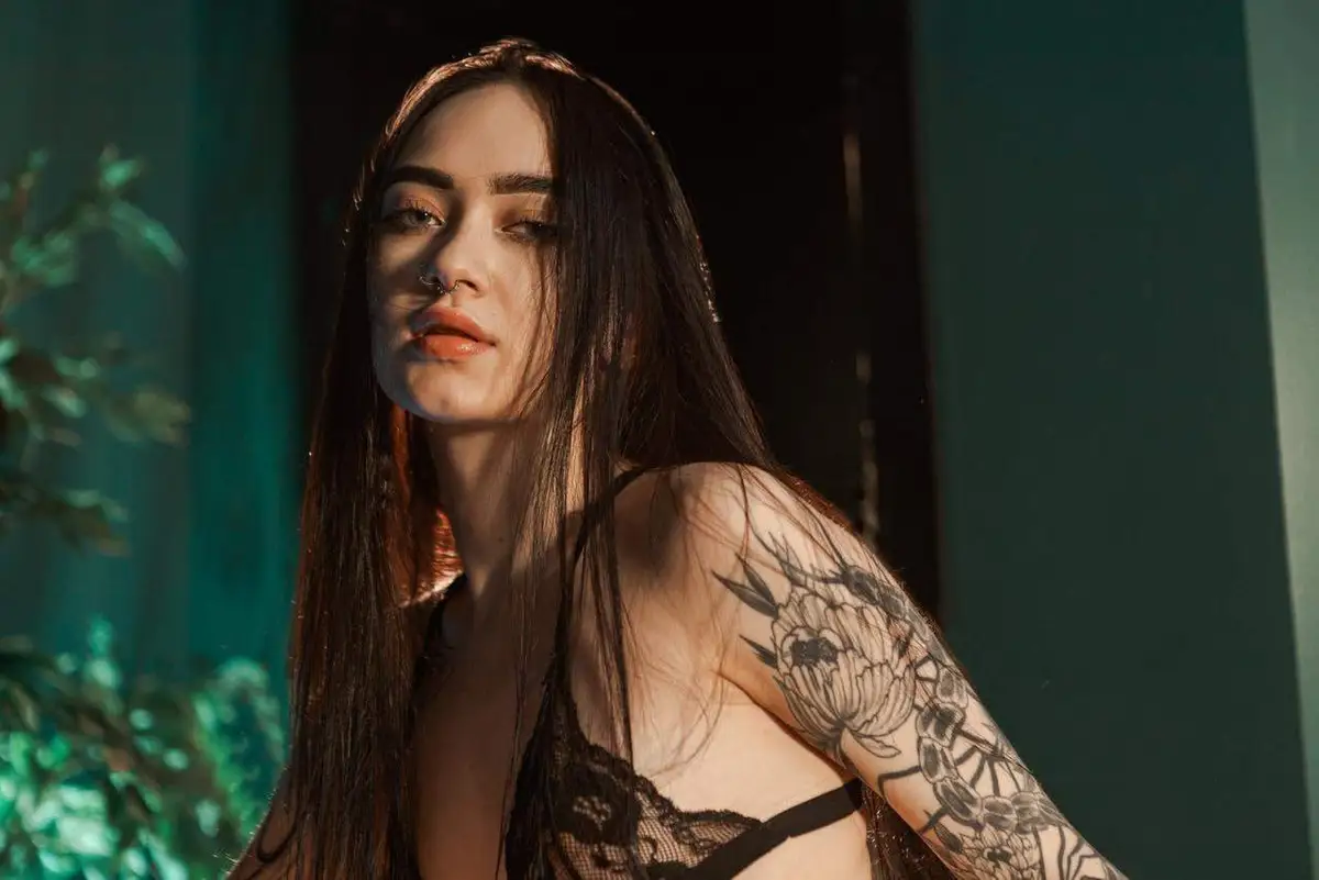 Vilena escort in Milan