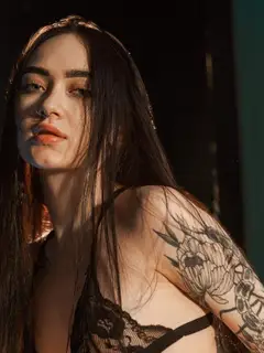 Vilena escort in Milan