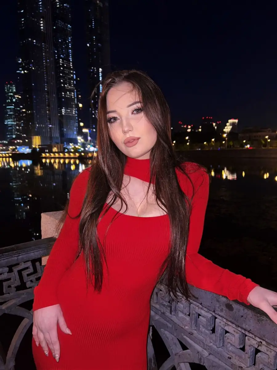Violetta escort in Milan