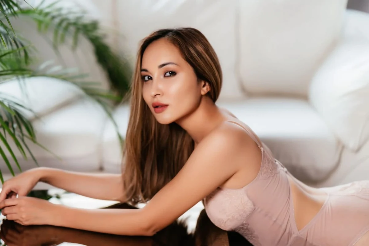 Zarina escort in Rome