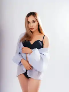 Zarina escort in Rome